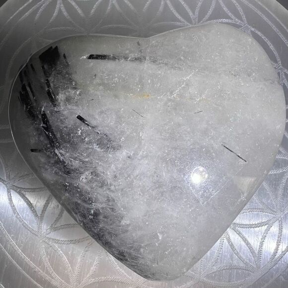 Black Rutilated Quartz Heart Carving‎ (#1) - Picture 4 of 11